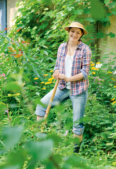 Gartenarbeit kann Spaß machen. Am schönsten ist es, wenn auch die Tiere von den Pflanzen profitieren können.